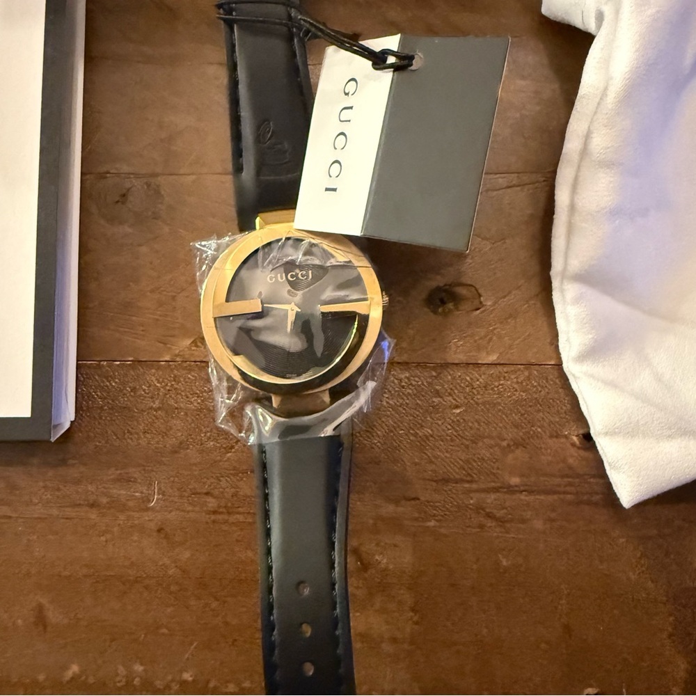 Gucci G Interlocking Black 42MM Dial Leather Strap Watch Latin Grammy Edition - Picture 4 of 15
